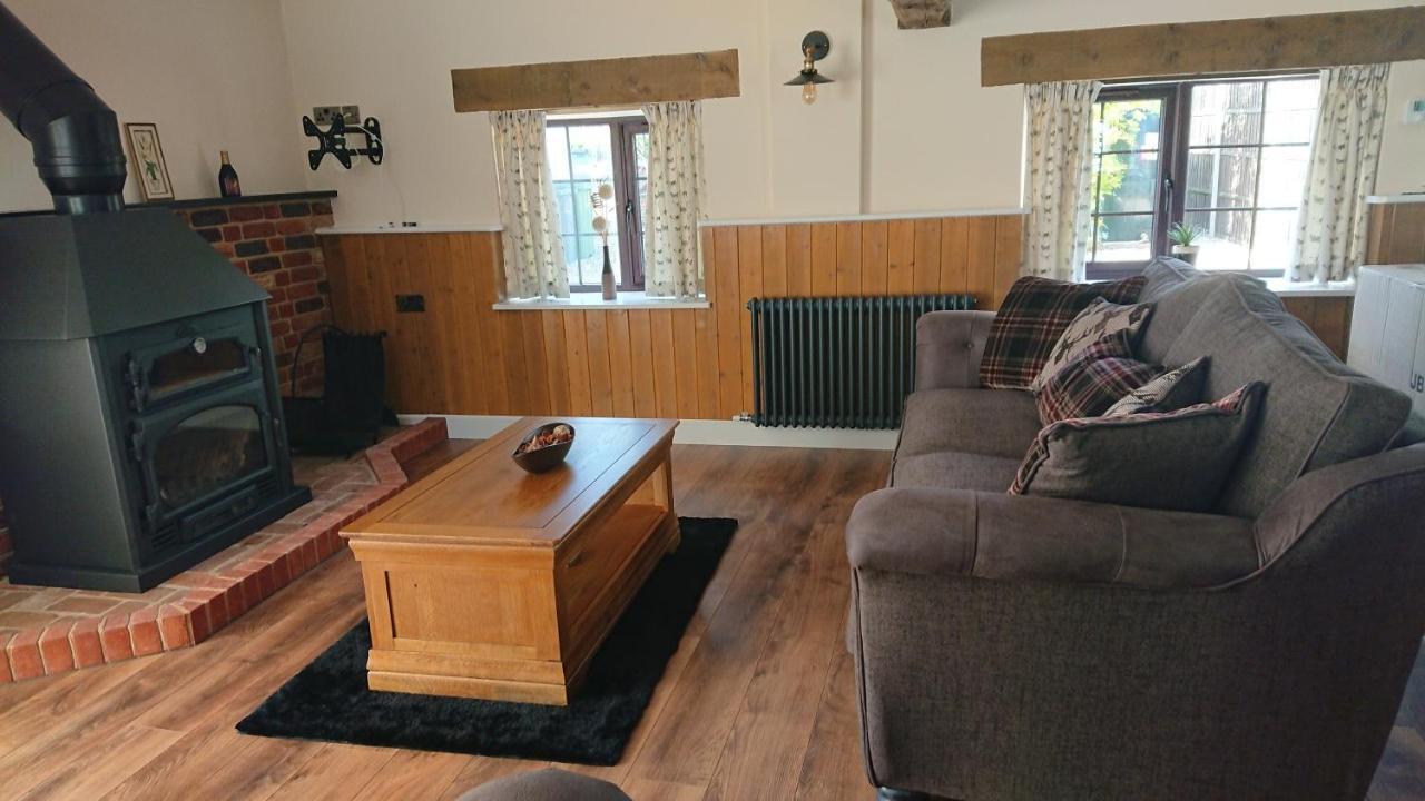 Lowlands Cottage Beccles Luaran gambar